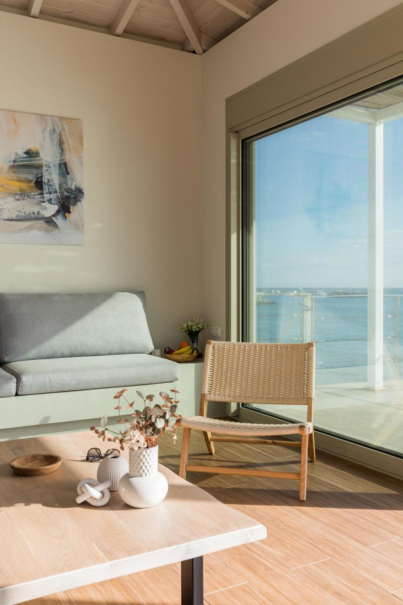 Melivia Seafront Nea Skioni
